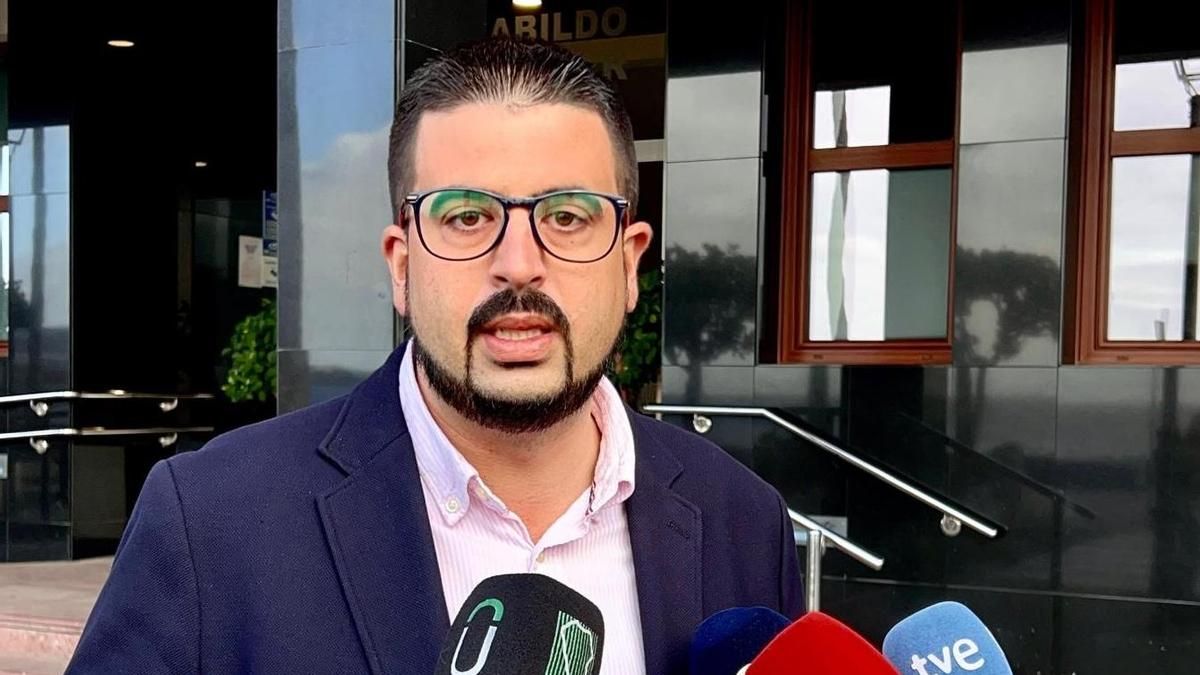 Perdomo: “El presidente ya no sabe qué inventar para tapar su ineficacia al frente del Cabildo”