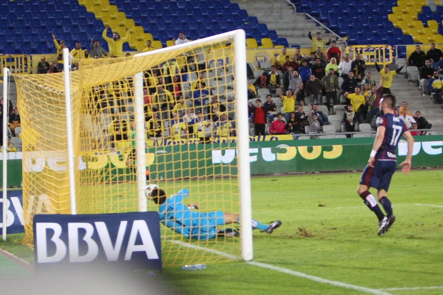 Partido de vuelta de la Copa del Rey entre la UD Las Palmas y el Eibar en el Estadio de Gran Canaria.
