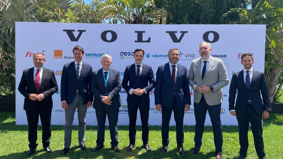 El consejero de Fomento e Infraestructuras, Jorge García Montoro, durante la 72 Asamblea General y XXII Premios Froet 2024