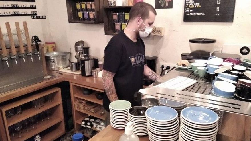 Christopher, trabajador del bar The Tap, en Vitoria