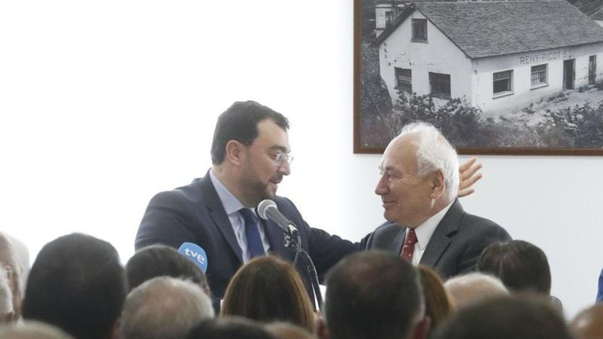 El presidente de Reny Picot, distinguido con la Orden del Mérito Civil
