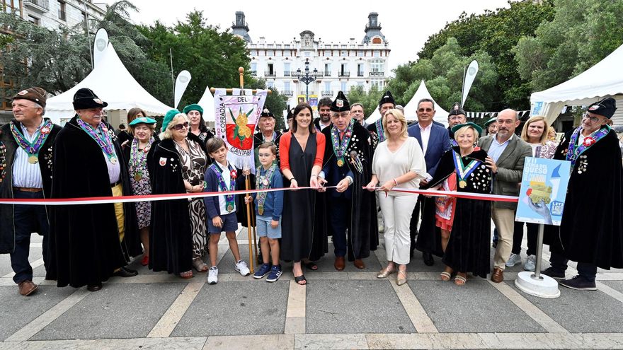 Arranca en Santander la Feria del Queso en la Plaza de Pombo