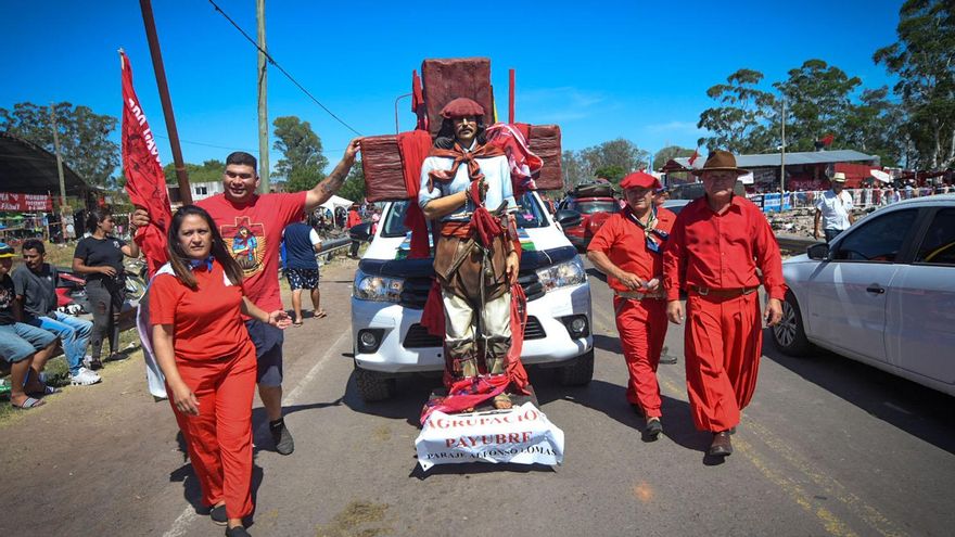 Unos 300 mil fieles visitaron el santuario del Gauchito Gil en Corrientes