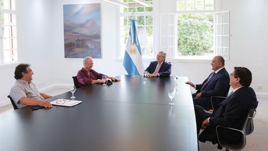 El Presidente anunció un bono especial de 20 mil pesos para más de 350 mil trabajadores estatales