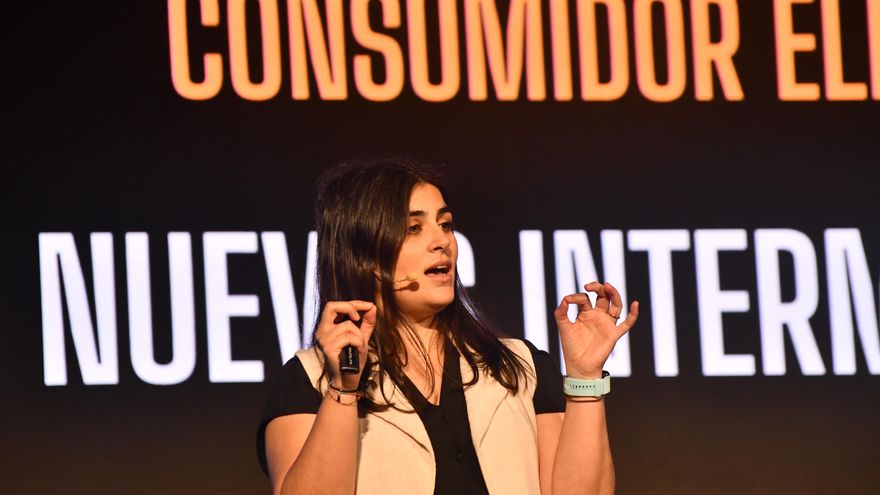 Ana Illana, experta en marketing digital: "El consumidor ya usa la IA para decidir y las empresas se tienen que adaptar"