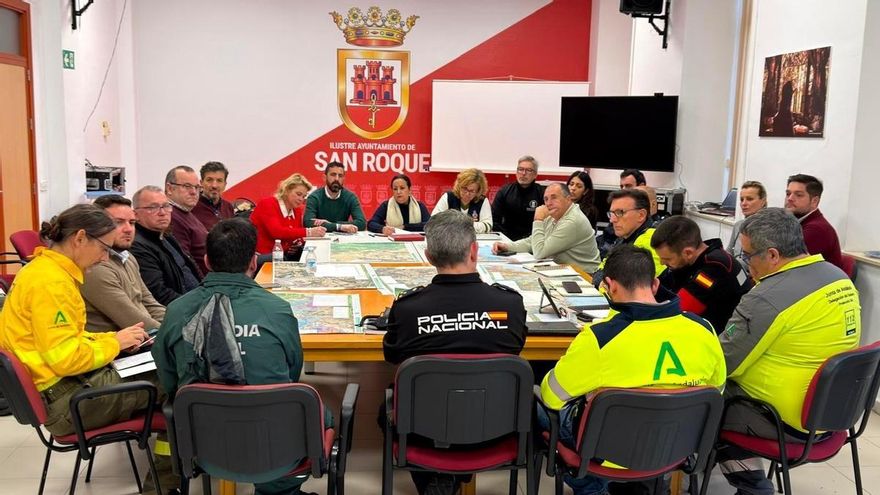 Reunión de coordinación en el Ayuntamiento de San Roque ante el temporal de viento y lluvia.