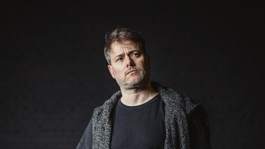 Milo Rau, director teatral: "La belleza de la vida solo puede contemplarse frente a la posibilidad de su desaparición"