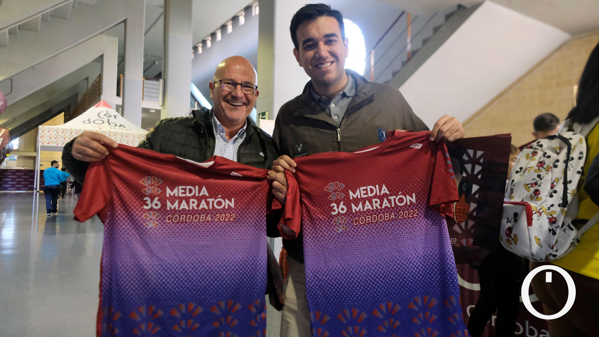 Recogida de dorsales para la Media Maratón de Córdoba