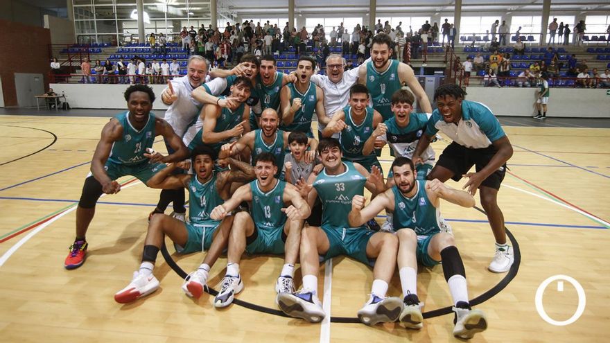 Las imágenes de la celebración del título de grupo del UCB