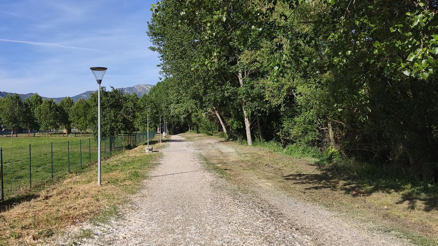 "Las máquinas eliminan gran parte de la zona herbácea" en la vía verde del Oja-Tirón en Haro