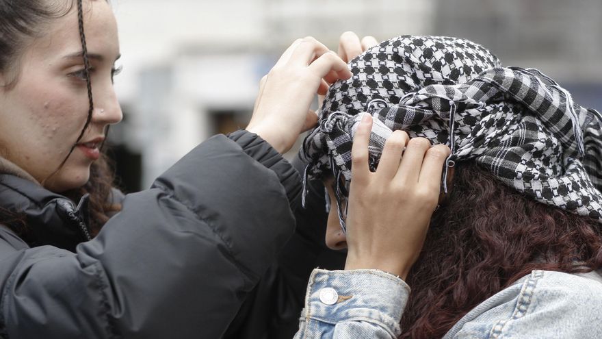 La kufiya, típico pañuelo palestino, inscrita como patrimonio inmaterial de la UNESCO