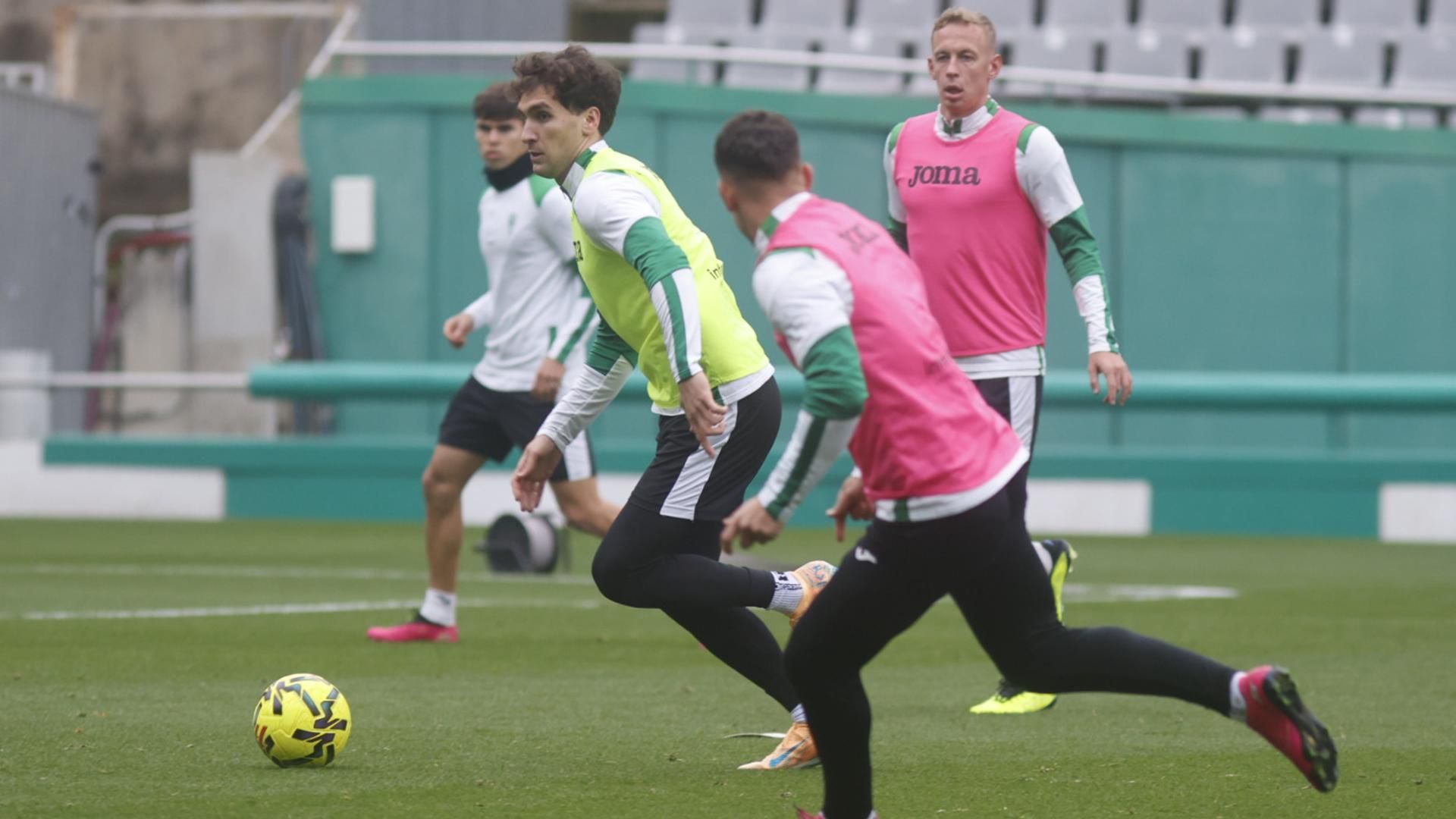 Las imágenes del primer entrenamiento del 2026 del Córdoba CF