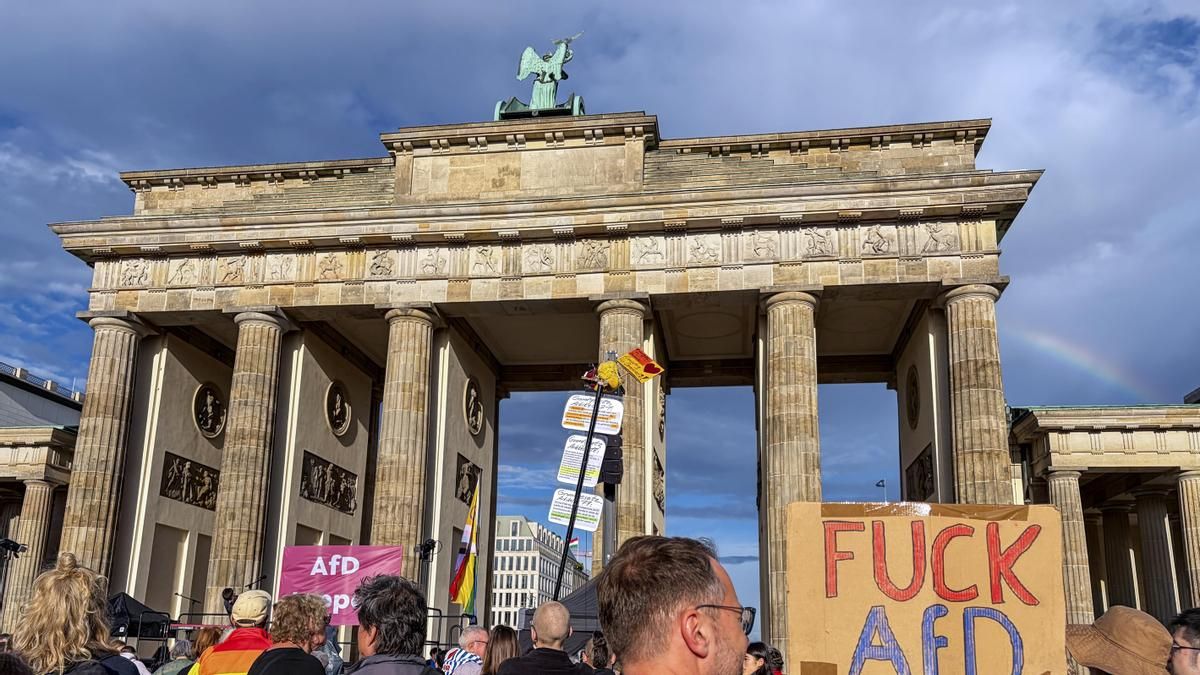 Las protestas contra AfD se extienden por Alemania tras su victoria electoral: "El fascismo no es una alternativa"