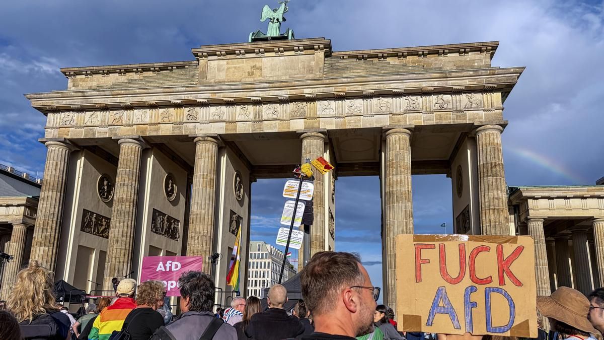 Las protestas contra AfD se extienden por Alemania tras su victoria electoral: "El fascismo no es una alternativa"
