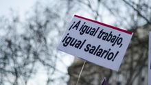 Imagen de archivo: "¡Al igual trabajo, igual salario!" Manifestación del 8M 2016.
