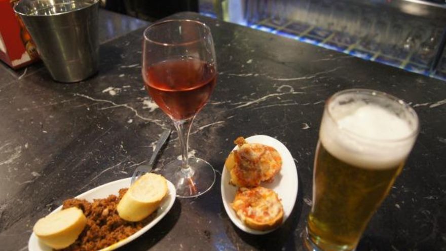 Una ronda con Tino Rodríguez, secretario provincial del PSL-PSOE.