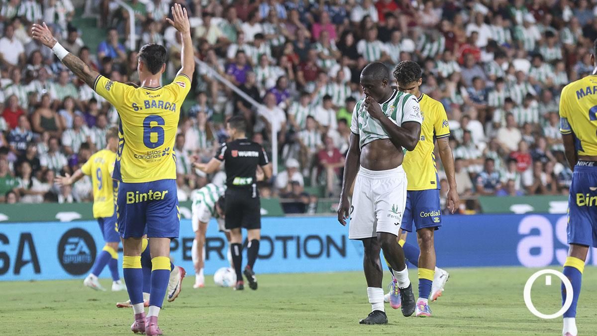 Lance del duelo entre el Córdoba CF - UD Las Palmas