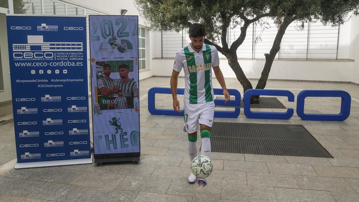 Presentación de Theo Zidane y Egoitz Muñoz como jugadores del Córdoba CF
