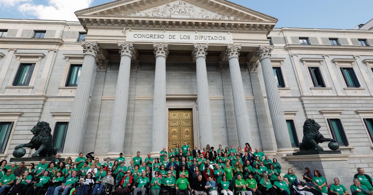 El Gobierno destinará 500 millones de euros para garantizar la atención de personas con ELA