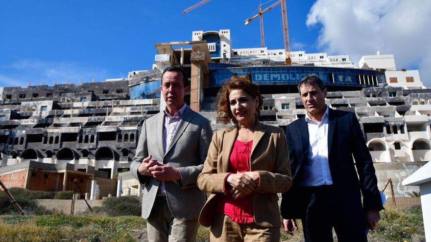 La Junta de Andalucía lleva nueve años sin consumar la adquisición del suelo del Algarrobico que ganó en los tribunales