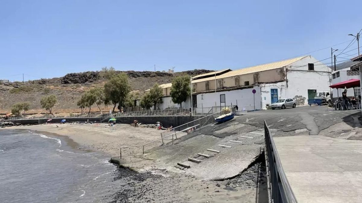 Nave de Jesús v. Galindo, en primera línea de playa en el Puertito de Adeje