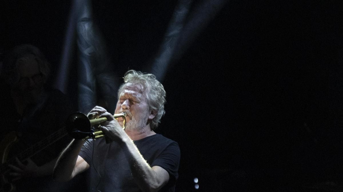 El trompetista Nils Petter Molvær