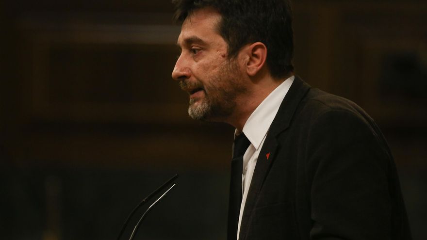 El portavoz de Podemos, Rafa Mayoral, interviene en una sesión plenaria en el Congreso de los Diputados, en Madrid (España), a 16 de febrero de 2021.