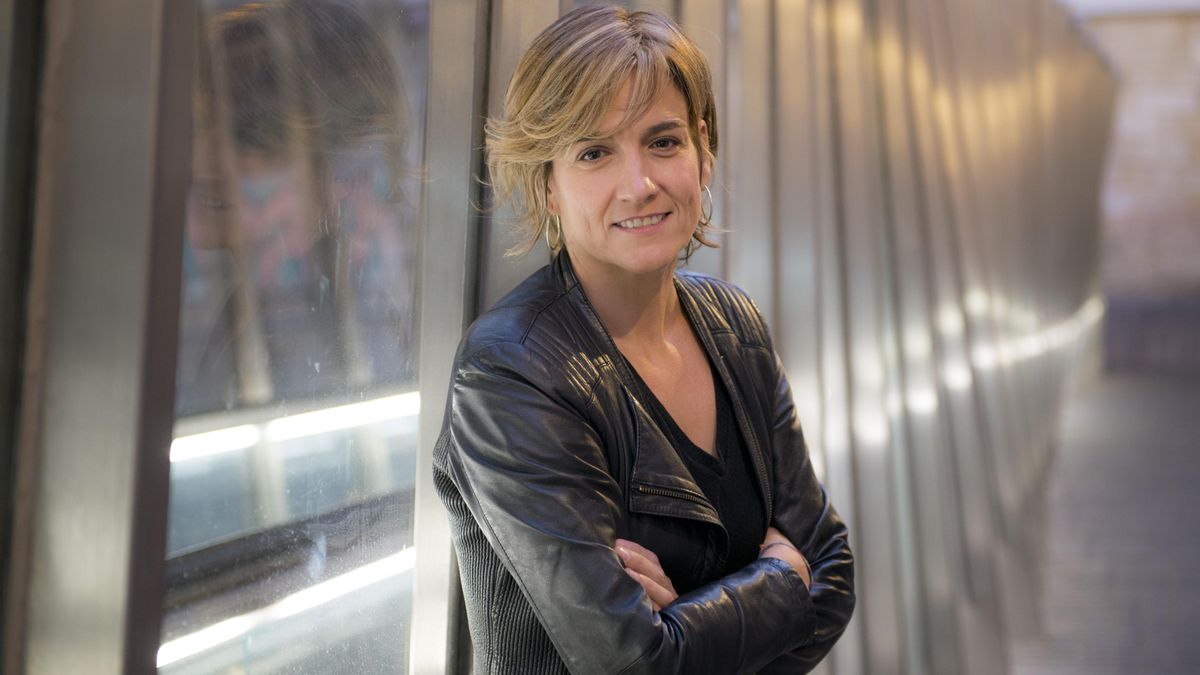 Karmele Jaio, premio Euskadi de literatura: "Tenemos la carga de que nosotras hacemos literatura femenina y ellos literatura"