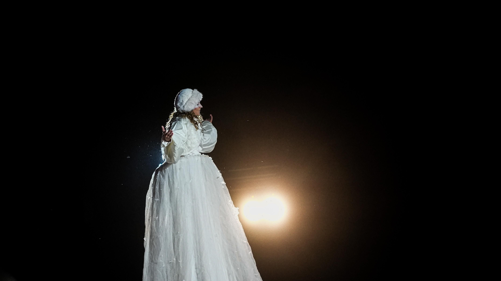 Espectáculo de acrobacias en la Corredera