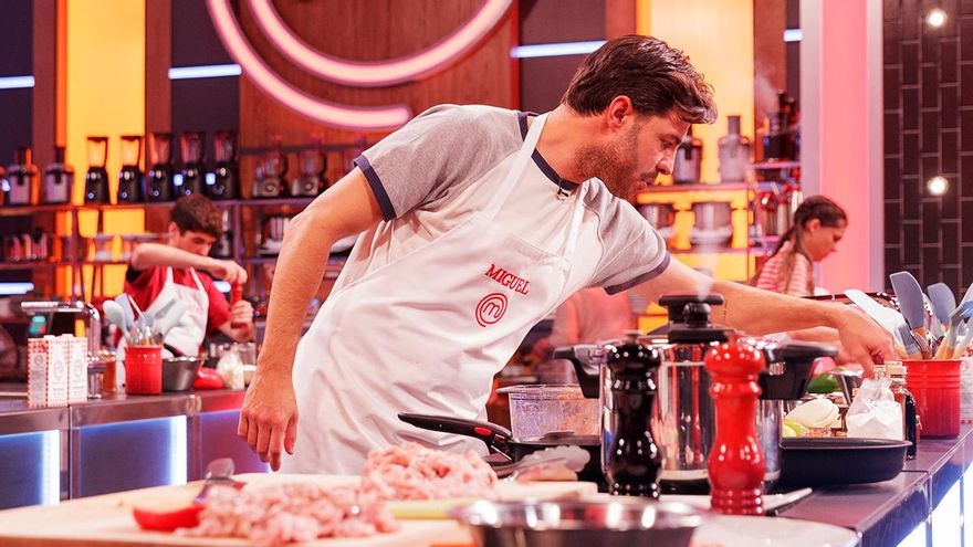 Miguel Torres sigue en 'MasterChef', pero descarta a Paula Echevarría: "No le gusta cocinar y no la veo en un proyecto así"
