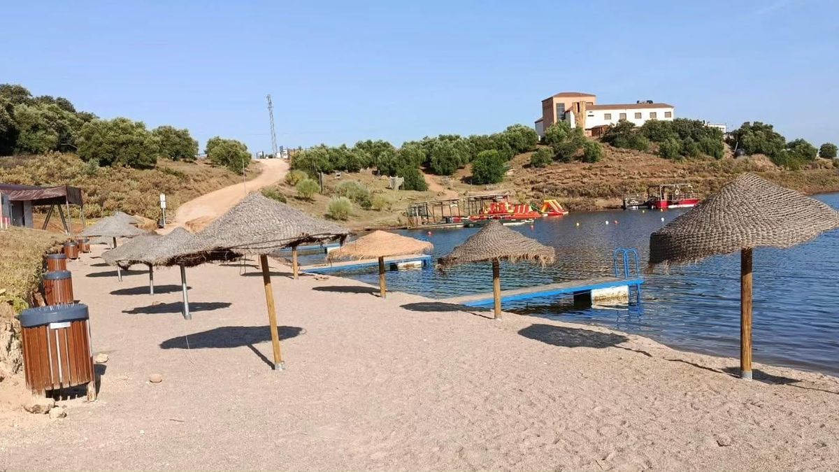La playa de La Breña abrirá al público el próximo lunes