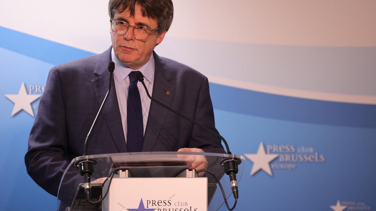 El europarlamentario Carles Puigdemont . EFE/OLIVIER MATTHYS