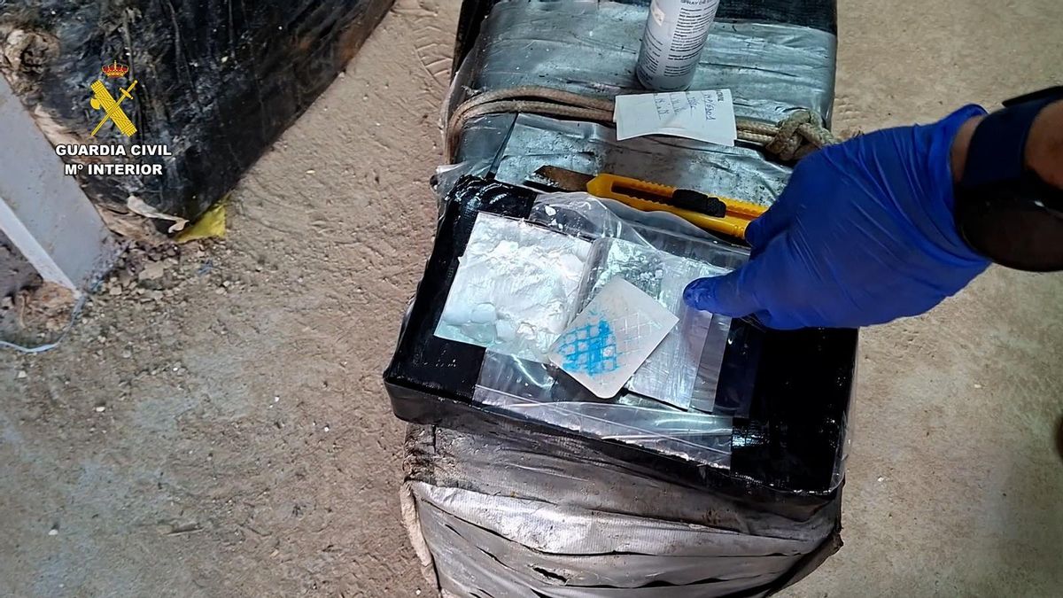 Intervenida una tonelada de cocaína al abortar un alijo en una barca recreativa en aguas de Chipiona