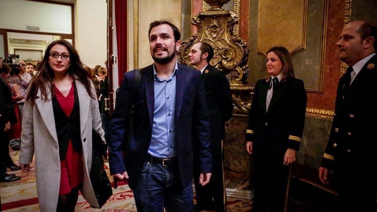 Los diputados de IU-UP, Sol Sánchez y Alberto Garzón.