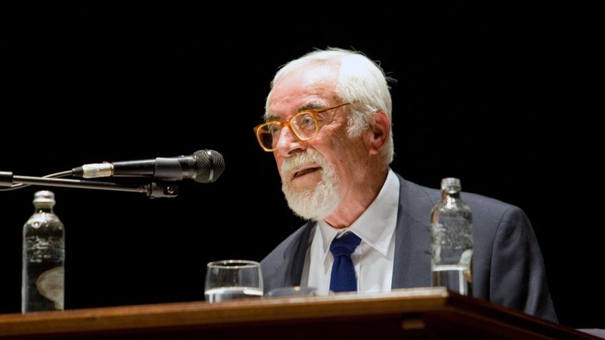 Muere Bernardino Graña, el poeta gallego que cantó a las fuerzas marinas de Jackson Pollock y Reimundo Patiño