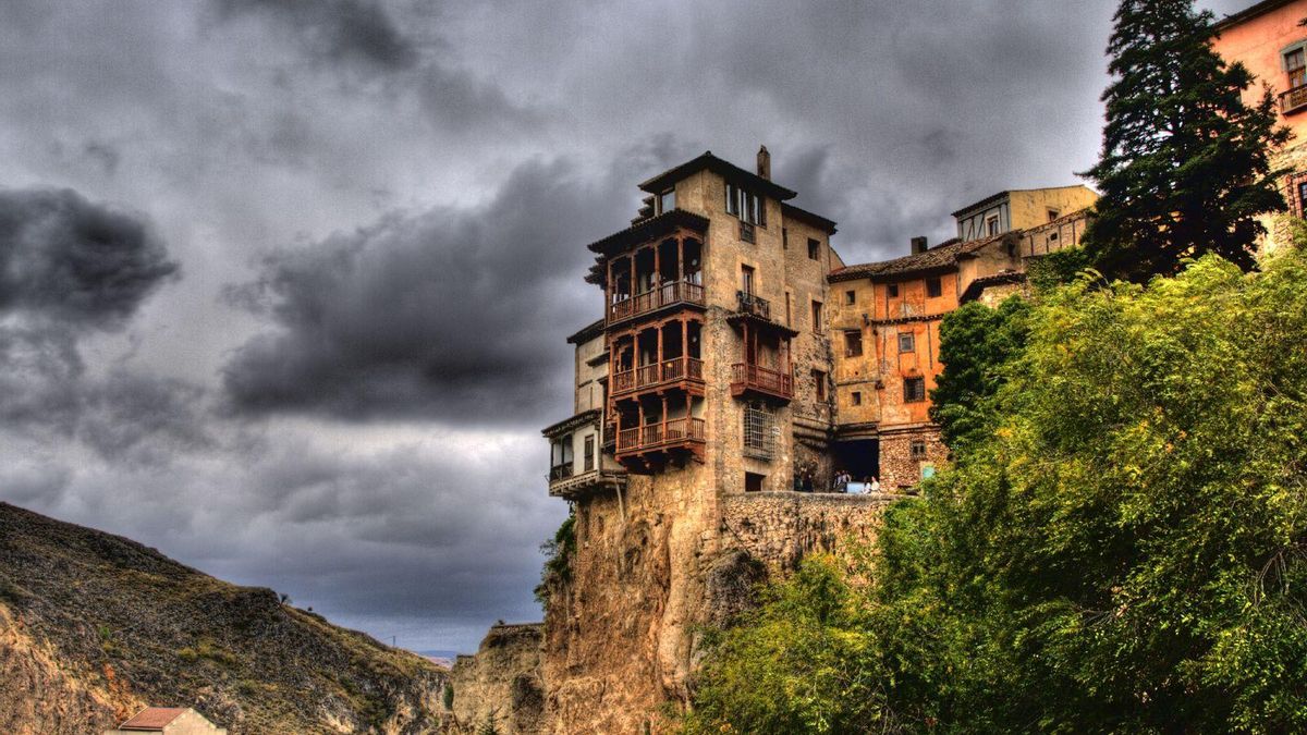 Las Casas Colgadas. Obra maestra de la arquitectura civil medieval en España.