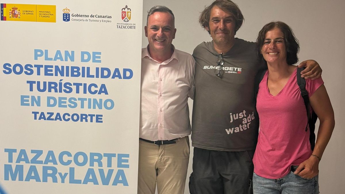 Tazacorte presenta la primera guía de buceo específica de su litoral