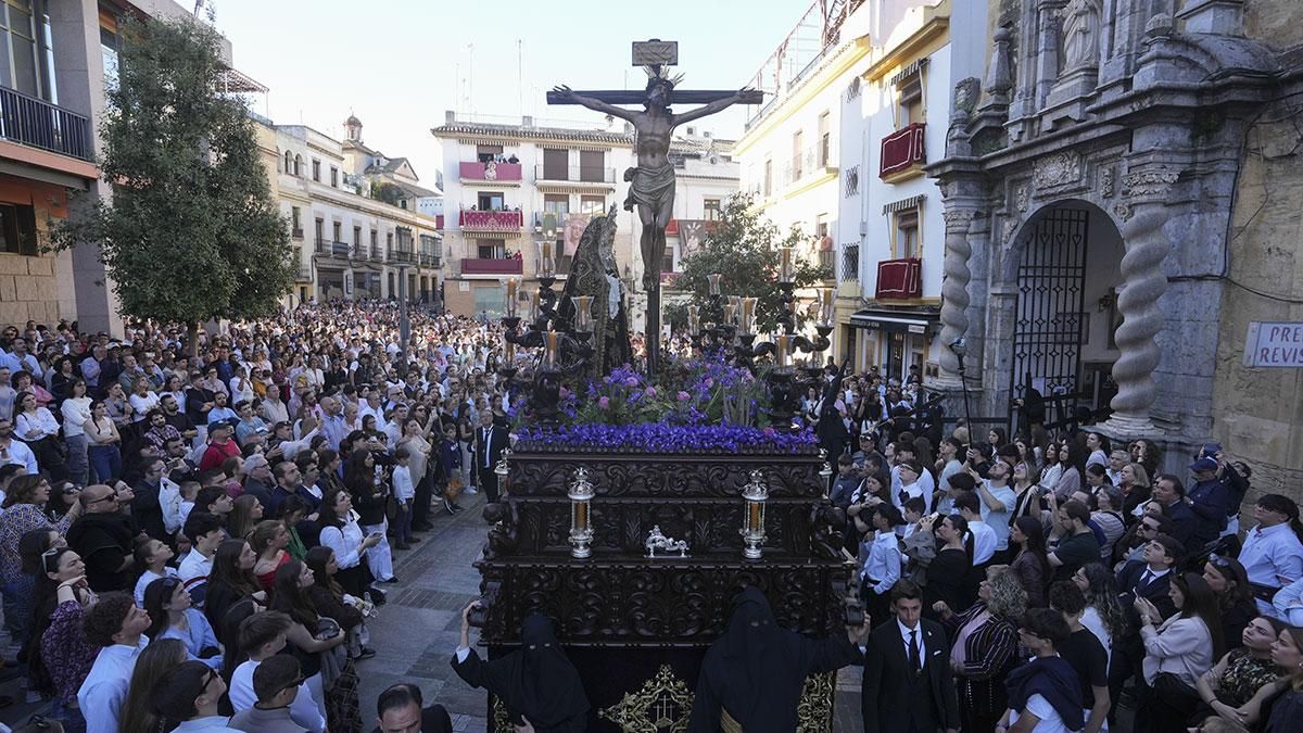 Salida procesional de la Hermandad de la Expiración, en imágenes