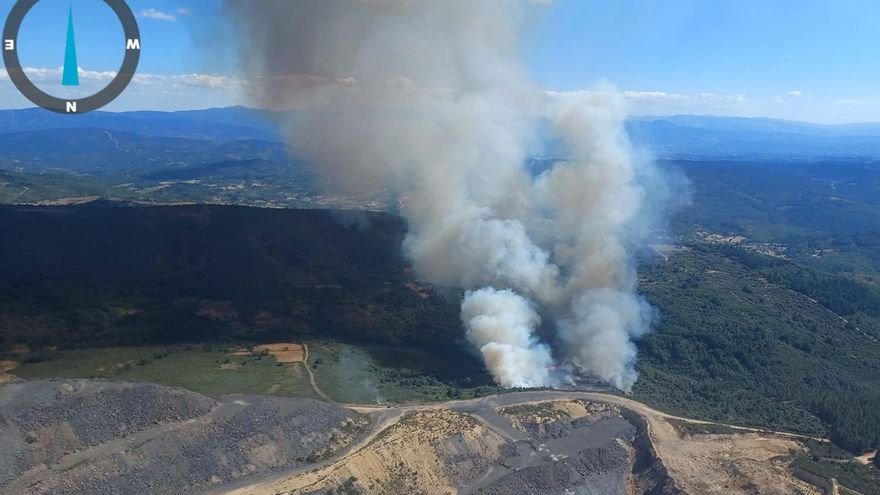 Una imagen del incendio forestal en Otero de Naraguantes. // @NaturalezaCyL