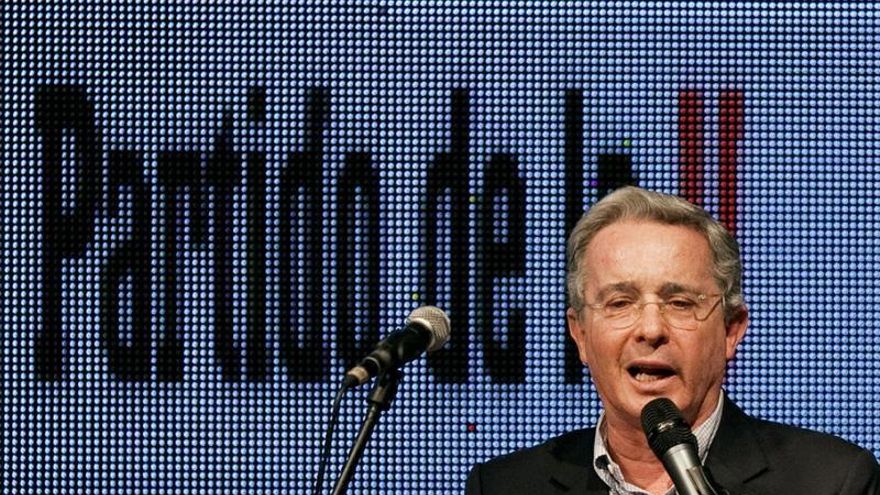 Uribe dice que el canal nicaragüense no debe ser a costa del mar colombiano