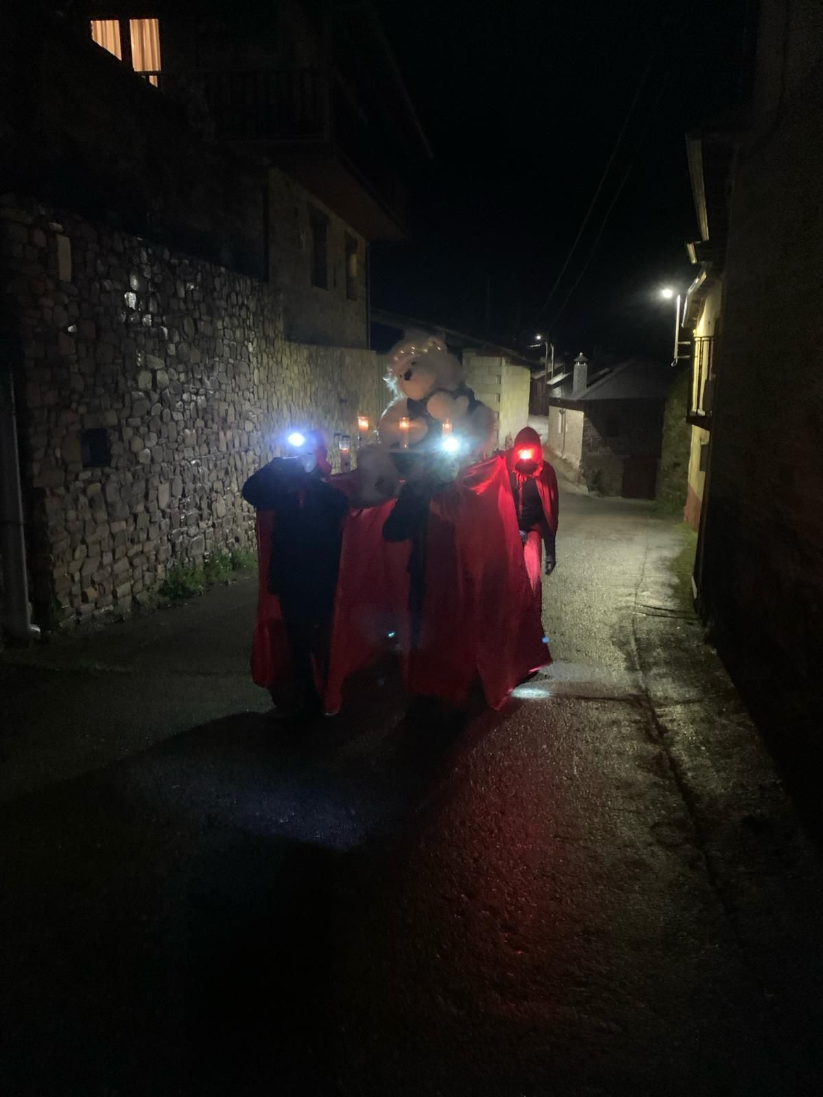 Procesión de Genarín en Moreda.