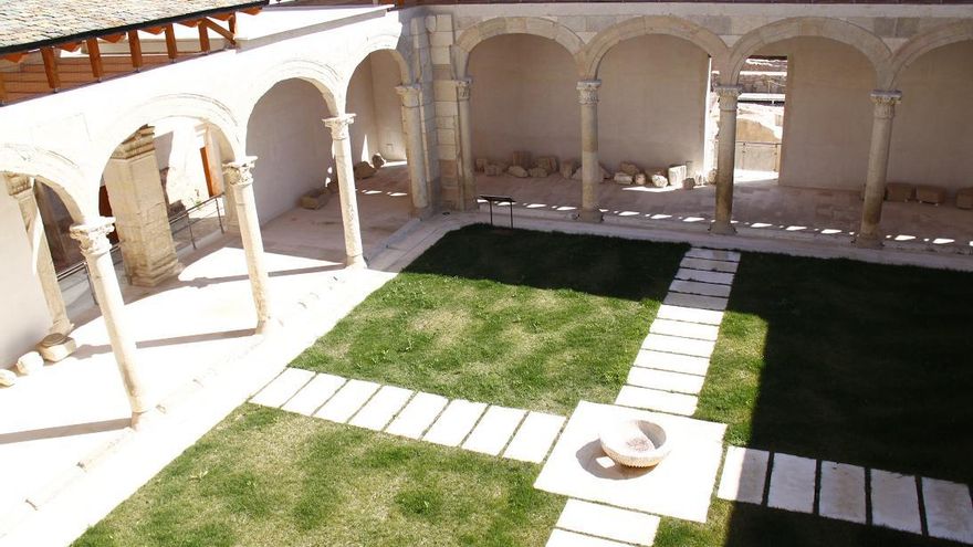 Patio de Armas del Palacio Ducal de Cogolludo (Guadalajara)