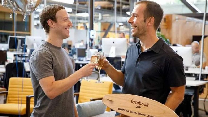 Javier Oliván, el estudiante becado que abordó a Zuckerberg en clase y ahora dirigirá Meta