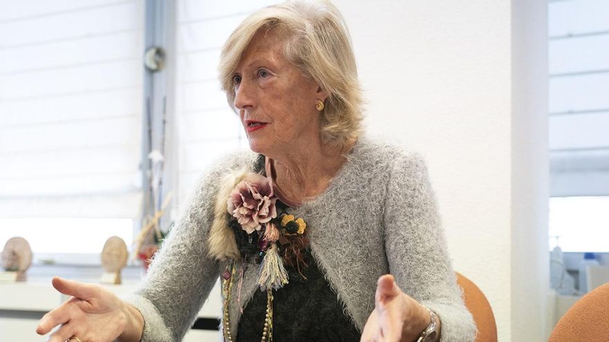 Marina Lombó atiende a las preguntas de elDiario.es.