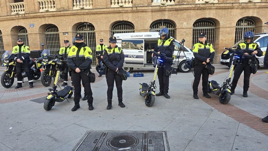 València estrena unidad policial para vigilar los patinetes y los carriles bici