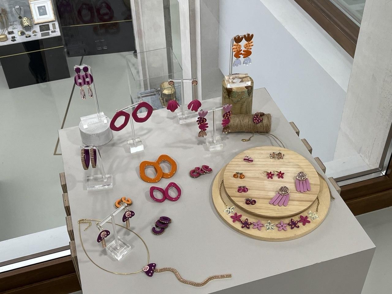 Parte de la colección de joyería 'Volver' de Celia Espinosa (soy.lamona)