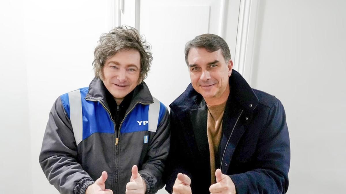 Milei viajará a Brasil para respaldar la candidatura de Flavio Bolsonaro y sumará escalas en Ecuador, Perú y Colombia