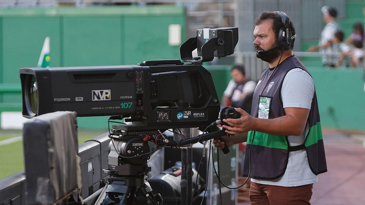 Horario y dónde ver por televisión el Córdoba CF - Granada CF
