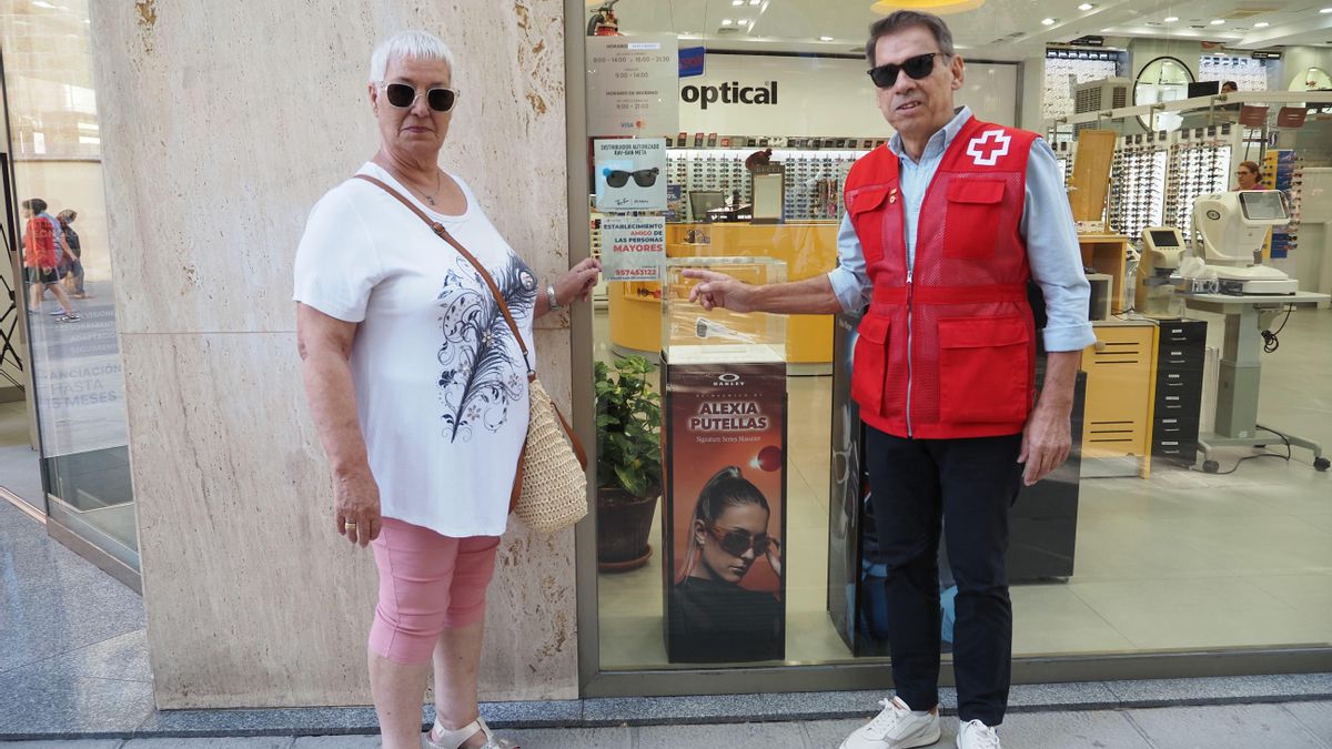 Una campaña busca que los comercios de barrio sean "radares de soledad" para ayudar a mayores vulnerables