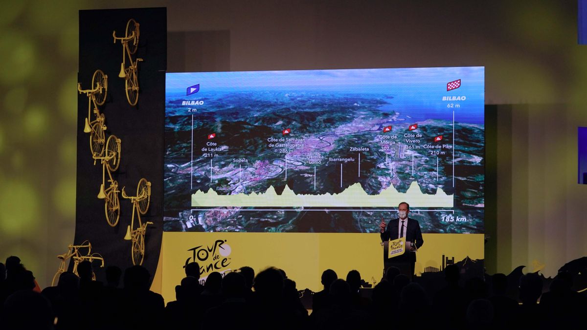 El director del Tour de Francia, Christian Prudhomme, en la presentación de las etapas vascas de la edición de 2023 de esta prueba ciclista